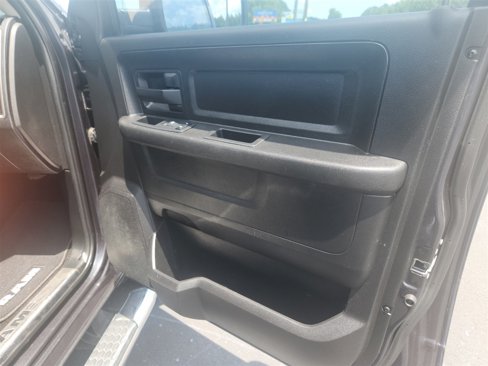 Used 2018 RAM 1500 Express image 15