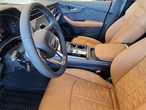 New 2025 Audi RS Q8 performance image 11