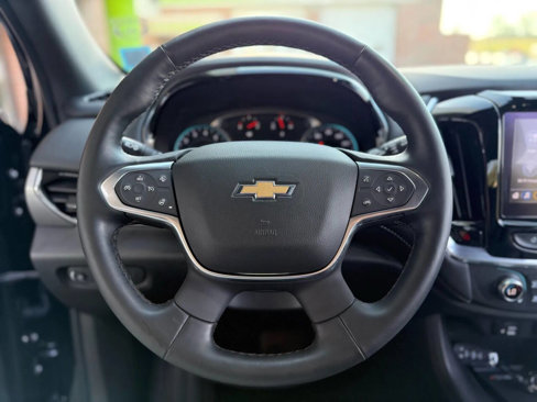 Used 2023 Chevrolet Traverse LT w/ LT Premium Package image 11