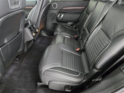 Used 2022 Land Rover Discovery S R-Dynamic image 5