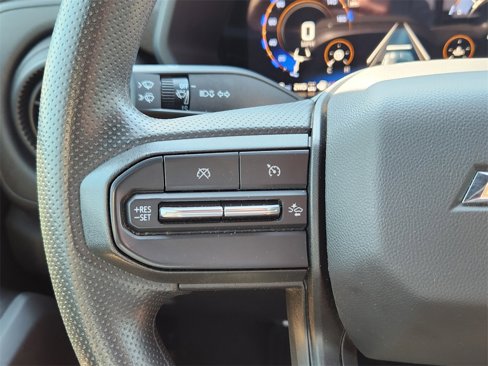 Used 2024 Chevrolet Colorado W/T image 17