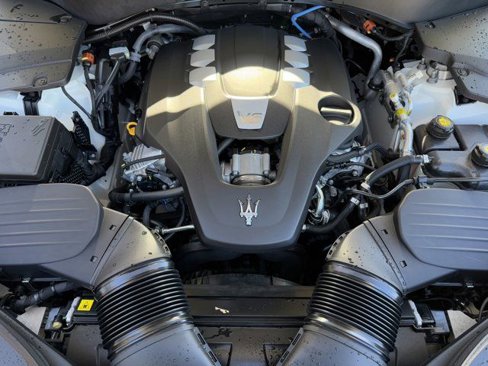 New 2024 Maserati Levante GT Ultima image 9