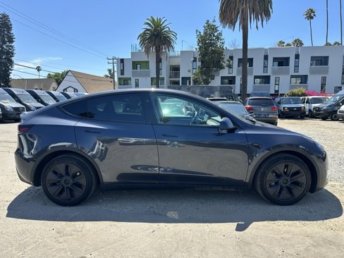 Used 2024 Tesla Model Y Long Range image 4