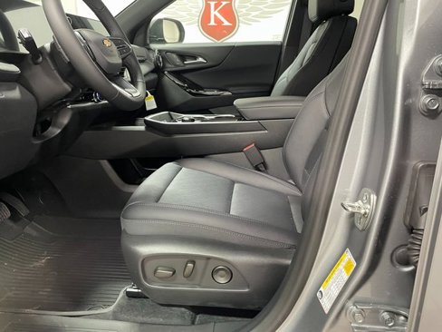 New 2026 Chevrolet Equinox LT w/ Convenience Package II image 11