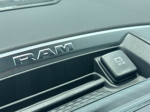 New 2025 RAM 1500 4x4 Crew Cab image 23