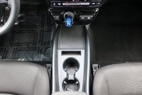 Used 2022 Toyota Prius LE image 18