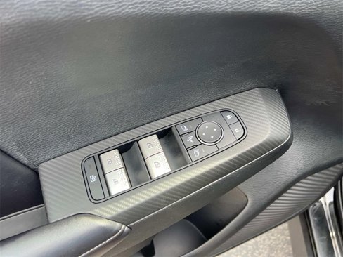 Used 2023 Mitsubishi Outlander SE image 15