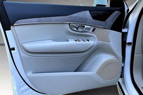 Certified 2024 Volvo XC90 B6 Plus w/ Protection Package Premier image 16