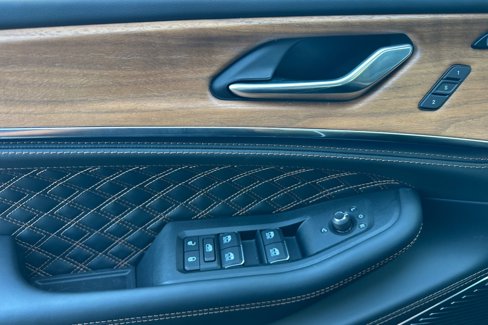 New 2025 Jeep Grand Cherokee L Summit image 8
