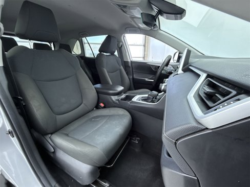 Used 2023 Toyota RAV4 LE image 13
