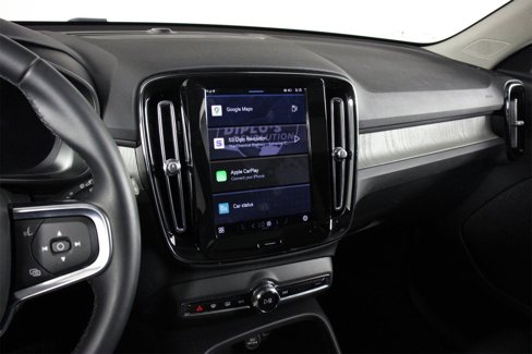 Certified 2025 Volvo XC40 B5 Plus image 9