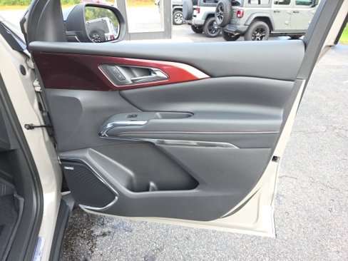 New 2026 Chevrolet Traverse Z71 w/ Enhanced Driving Package image 35