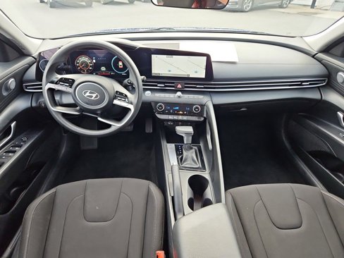 Used 2024 Hyundai Elantra SEL image 9