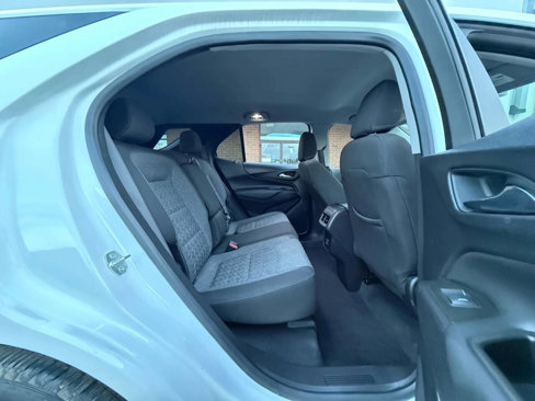 Used 2023 Chevrolet Equinox LT image 12