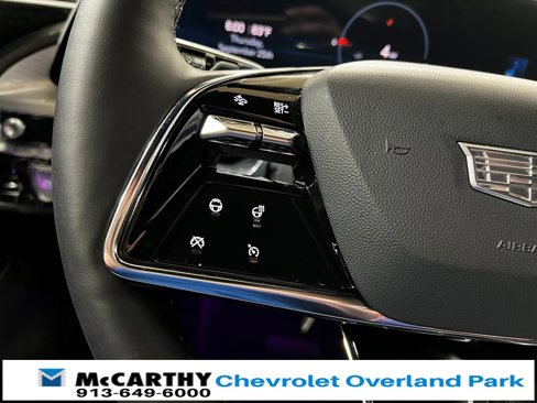 Used 2023 Cadillac Lyriq 2WD image 17