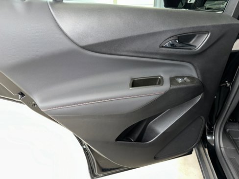 Used 2023 Chevrolet Equinox RS w/ LPO, Floor Liner Package image 17