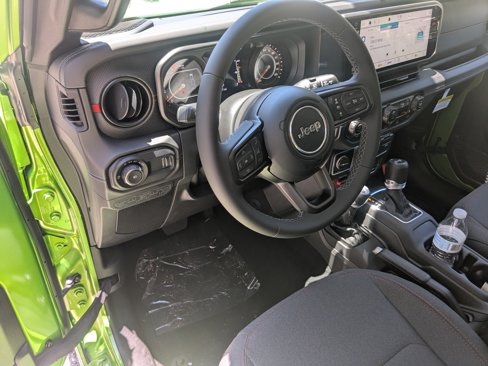 New 2025 Jeep Wrangler Rubicon image 15