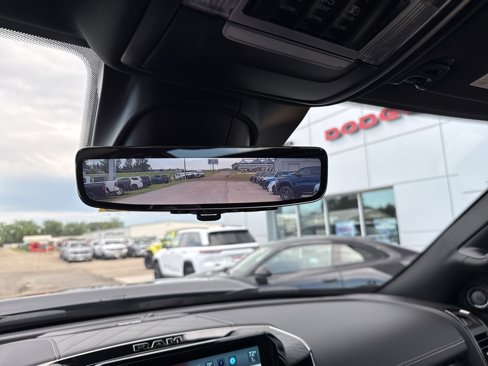 New 2025 RAM 3500 Limited image 31
