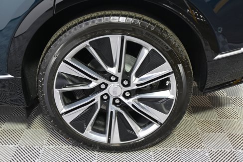 New 2025 Cadillac Lyriq Luxury image 20