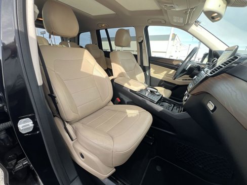 Used 2017 Mercedes-Benz GLS 450 4MATIC image 29