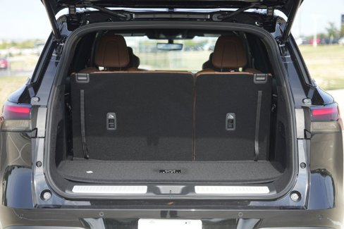 New 2026 INFINITI QX60 Autograph w/ Dark Cargo Package image 23