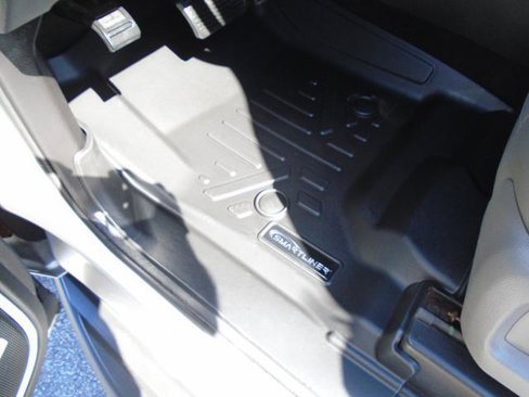 Used 2017 Chevrolet Suburban LT image 16