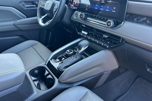 New 2026 Chevrolet Colorado ZR2 image 15