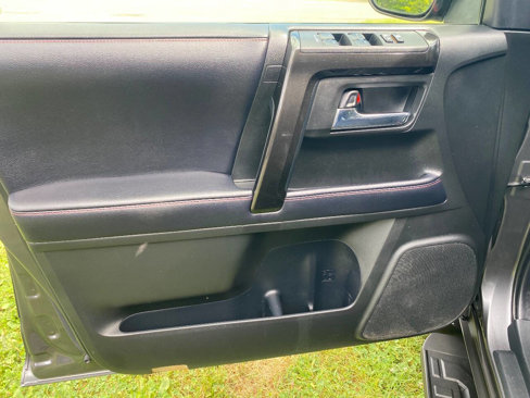 Used 2018 Toyota 4Runner TRD Off-Road Premium image 8
