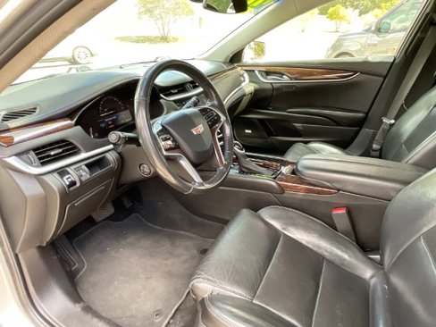 Used 2016 Cadillac XTS Luxury image 4