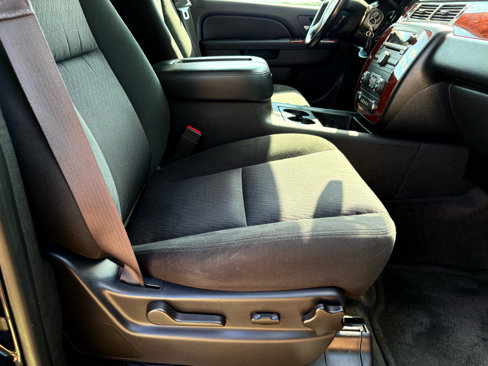 Used 2013 Chevrolet Suburban LS w/ Convenience Package 1 image 20