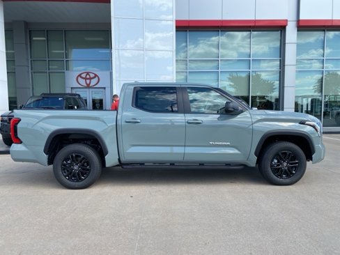 New 2026 Toyota Tundra SR5 image 2