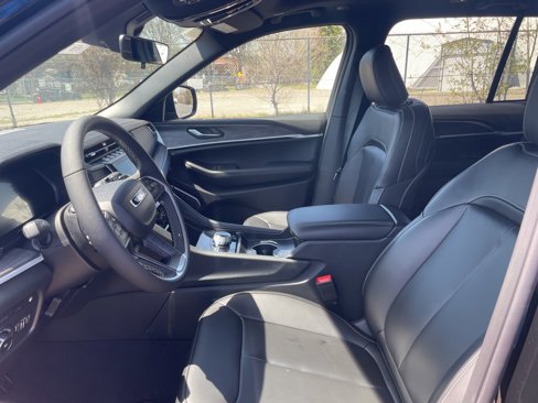 New 2025 Jeep Grand Cherokee Limited 4xe image 12