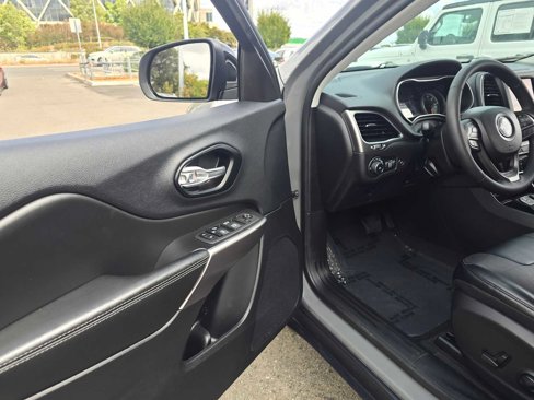 Used 2022 Jeep Cherokee Latitude Lux image 20