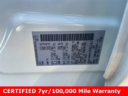 Used 2023 Nissan Rogue S image 29