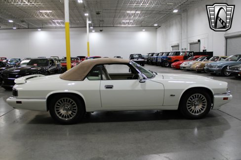 Used 1995 Jaguar XJS V12 Convertible image 5