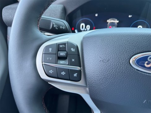 New 2025 Ford Explorer Active w/ Active Comfort Package image 18