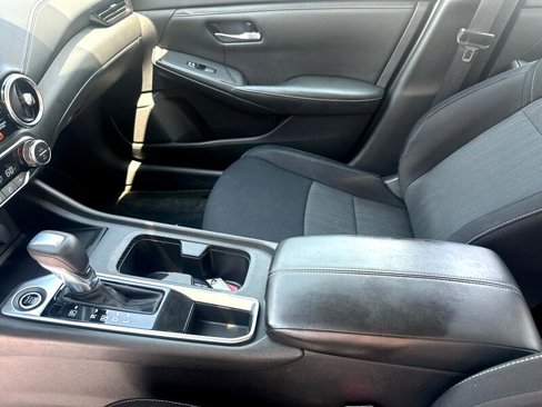 Used 2020 Nissan Sentra SV image 13