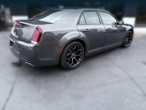 Used 2019 Chrysler 300 S image 5