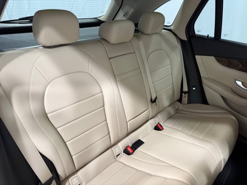 Used 2016 Mercedes-Benz GLC 300 4MATIC image 25