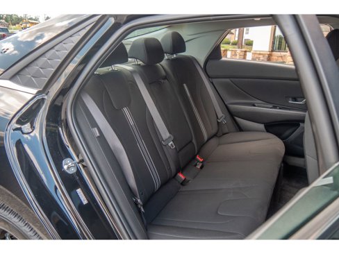 Used 2024 Hyundai Elantra SEL w/ Convenience Package image 19