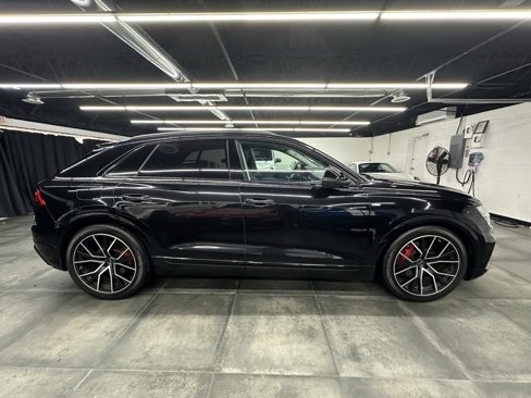 Used 2023 Audi Q8 Prestige image 8