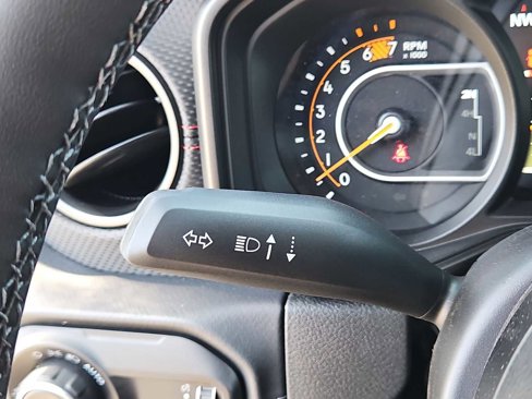 New 2025 Jeep Wrangler Unlimited Rubicon w/ Technology Group image 25