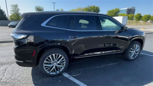 New 2026 Buick Enclave Avenir w/ Super Cruise Package image 2