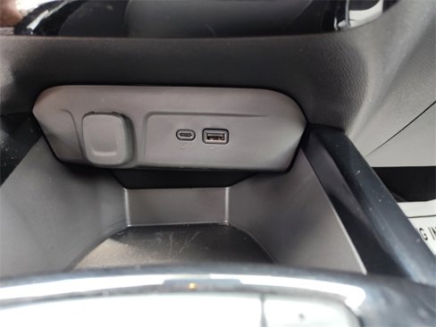 Used 2025 Chevrolet Trax ACTIV w/ Driver Confidence Package image 24