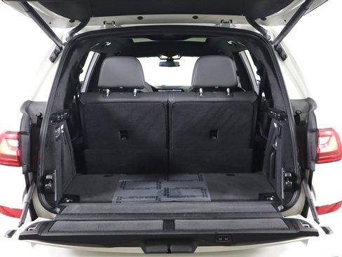 Used 2022 BMW X7 M50i image 25