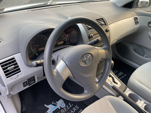 Used 2010 Toyota Corolla LE image 29