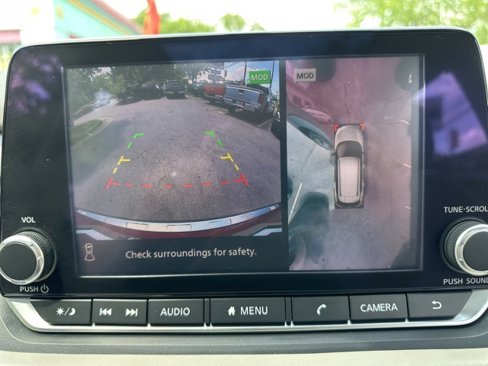 Used 2021 Nissan Rogue SL image 5