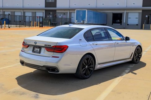 Used 2019 BMW M760i xDrive image 13