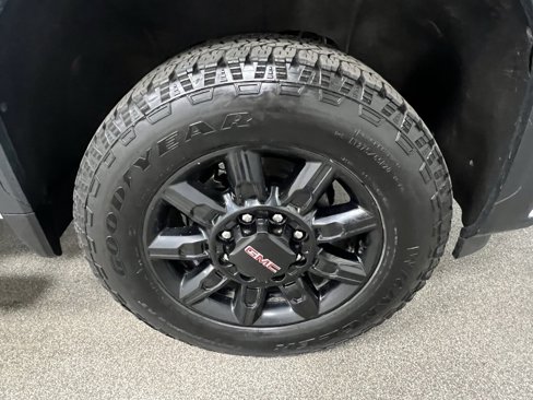 Used 2024 GMC Sierra 3500 AT4 w/ AT4 Preferred Package image 21