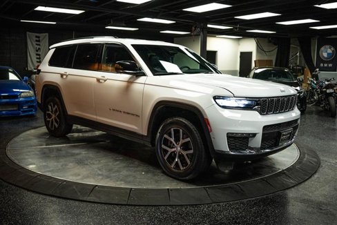 Used 2024 Jeep Grand Cherokee L Limited w/ Luxury Tech Group II image 5